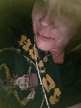 Snapshot of Off_the_Lesh chatting on 11/05/25, 11:10 Off the Lesh online show from 11/05/25, 11:10