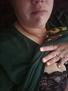 Snapshot of Off_the_Lesh chatting on 11/06/25, 04:35 Off the Lesh online show from 11/06/25, 04:35