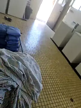 Snapshot of Off_the_Lesh chatting on 11/25/25, 01:38 Off the Lesh online show from 11/25/25, 01:38