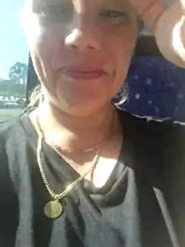 Snapshot of Off_the_Lesh chatting on 11/27/25, 05:53 Off the Lesh online show from 11/27/25, 05:53