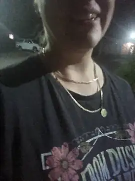 Snapshot of Off_the_Lesh chatting on 12/03/25, 10:46 Off the Lesh online show from 12/03/25, 10:46