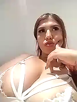 AriaRusso online show from 12/04/24, 12:19