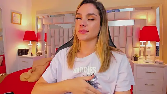 mariiahneedles online show from 01/04/25, 01:31