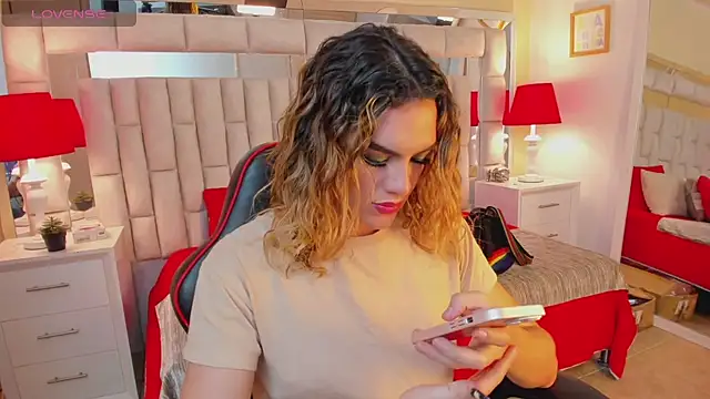 mariiahneedles online show from 01/17/25, 08:33