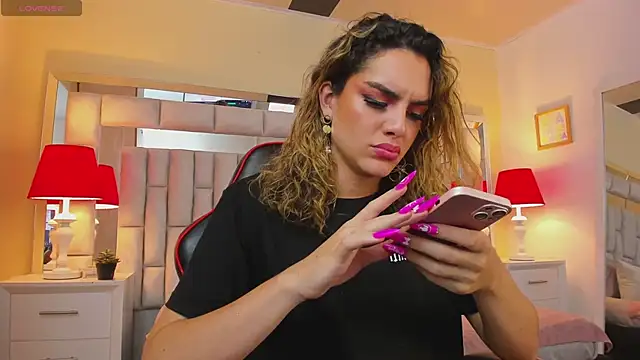 mariiahneedles online show from 01/22/25, 10:15