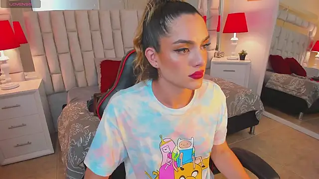 mariiahneedles online show from 02/06/25, 01:38