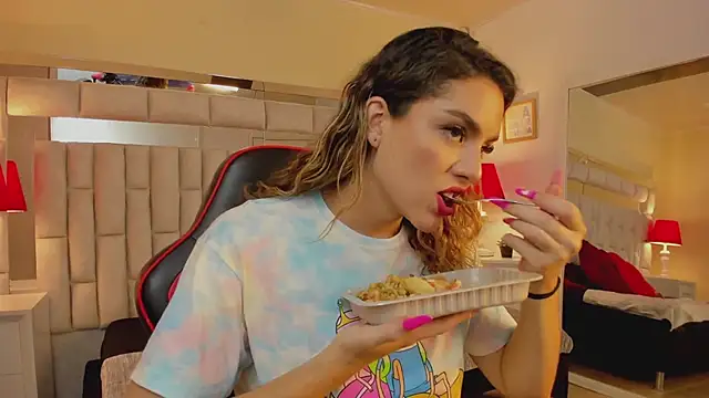 mariiahneedles online show from 02/14/25, 09:21