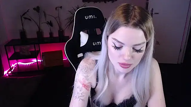 Bunny-Lou online show from 03/01/25, 12:39