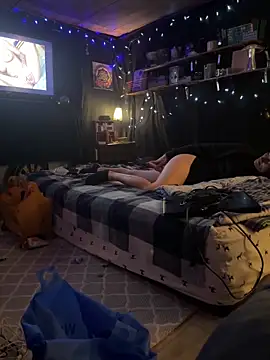 Snapshot of spundaddylive chatting on 11/04/25, 07:18 spundaddylive online show from 11/04/25, 07:18