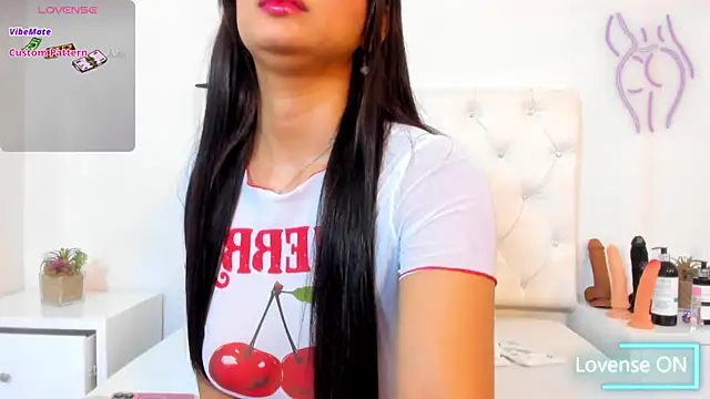 Snapshot of DulceColeman chatting on 10/15/25, 07:25 DulceColeman online show from 10/15/25, 07:25