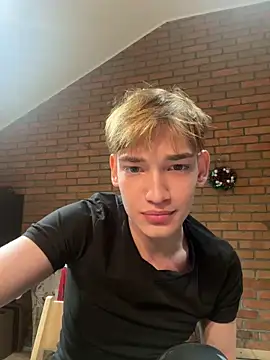 Nick Win online show from 12/18/24, 01:45