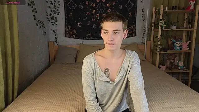 Snapshot of Nick_Win chatting on 10/21/25, 04:41 Nick Win online show from 10/21/25, 04:41