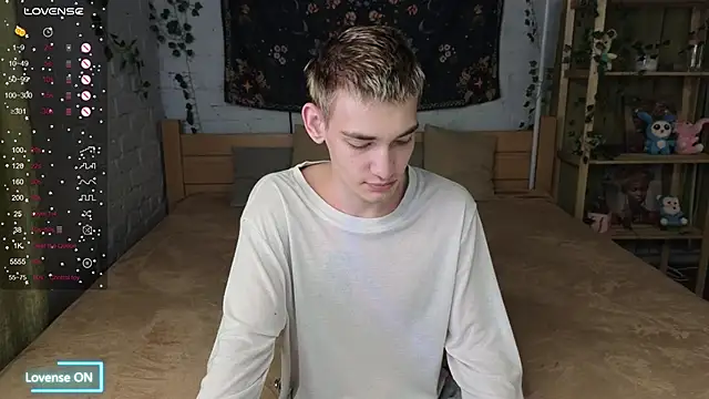 Snapshot of Nick_Win chatting on 10/24/25, 05:09 Nick Win online show from 10/24/25, 05:09