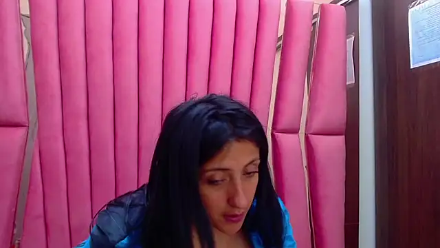 Snapshot of Cameron_cutte chatting on 12/15/24, 07:13 Cameron cutte online show from 12/15/24, 07:13