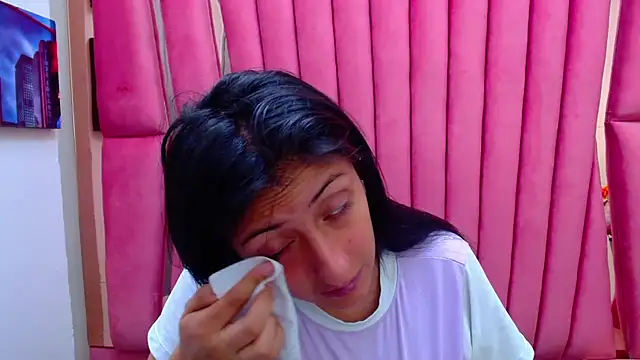 Snapshot of Cameron_cutte chatting on 01/11/25, 02:52 Cameron cutte online show from 01/11/25, 02:52