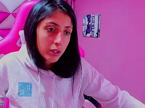 Snapshot of Cameron_cutte chatting on 10/04/25, 02:53 Cameron cutte online show from 10/04/25, 02:53