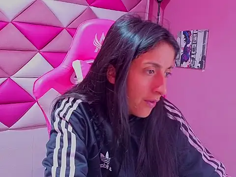 Snapshot of Cameron_cutte chatting on 10/10/25, 03:05 Cameron cutte online show from 10/10/25, 03:05