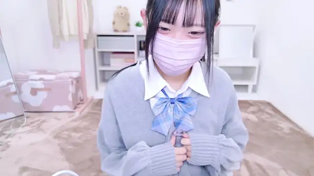 Snapshot of Suzu_ch_xx chatting on 12/07/24, 04:14 Suzu ch xx online show from 12/07/24, 04:14