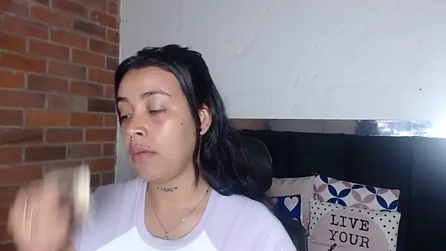 salome  hills1 online show from 06/11/26, 12:32