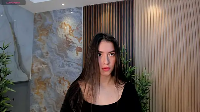 Emmaa Robertss online show from 10/12/25, 03:11