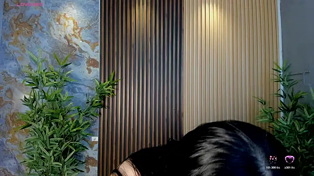 Emmaa Robertss online show from 10/23/25, 12:26