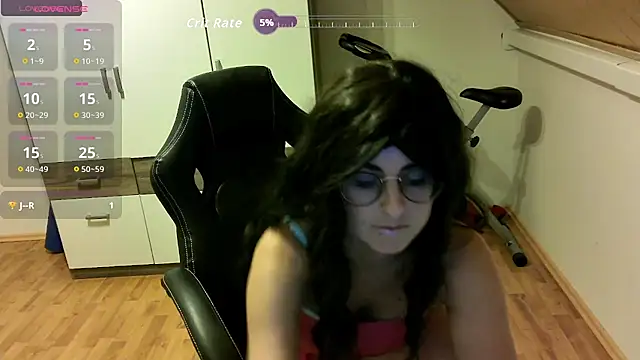 Snapshot of secretmia chatting on 10/12/25, 08:19 secretmia online show from 10/12/25, 08:19