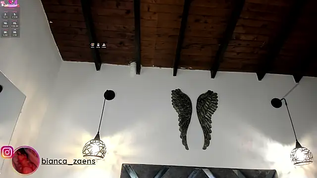 Snapshot of Bianca_zaens2 chatting on 11/30/25, 09:35 Bianca zaens2 online show from 11/30/25, 09:35