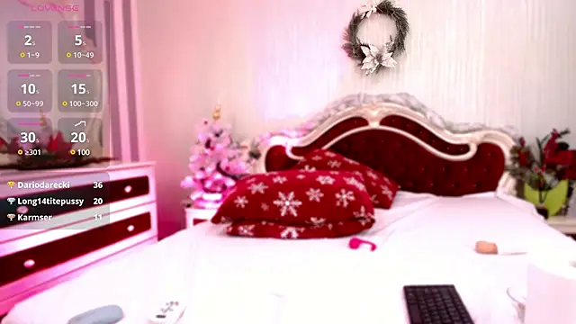 Snapshot of StacyLight chatting on 01/02/25, 09:18 StacyLight online show from 01/02/25, 09:18