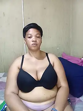 Snapshot of FreakyAngel3X chatting on 12/17/25, 08:37 FreakyAngel3X online show from 12/17/25, 08:37