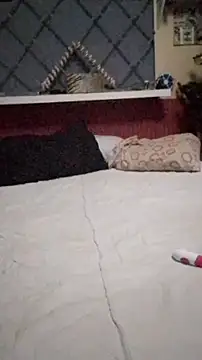 Snapshot of mybodyarg chatting on 12/18/25, 01:00 mybodyarg online show from 12/18/25, 01:00