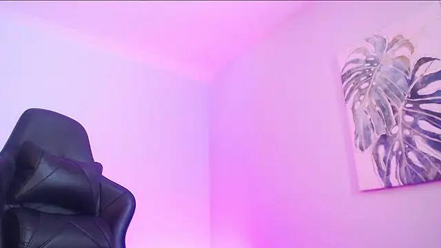 Snapshot of _Odette__ chatting on 12/02/24, 01:02 Odette online show from 12/02/24, 01:02