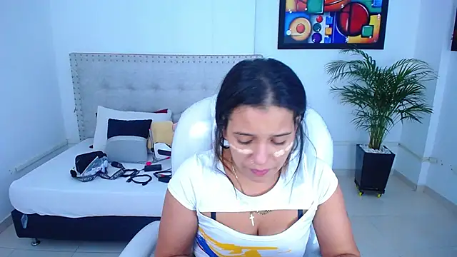 Snapshot of Chiqui_milk_ chatting on 01/18/25, 07:15 Chiqui milk  online show from 01/18/25, 07:15