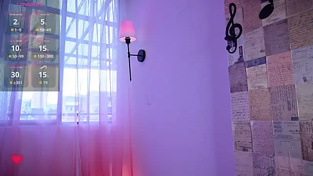 Snapshot of Natasha__Sccott chatting on 11/03/25, 08:10 Natasha Sccott online show from 11/03/25, 08:10