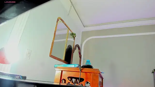 Snapshot of Jimena_Grey chatting on 10/16/25, 11:55 Jimena Grey online show from 10/16/25, 11:55