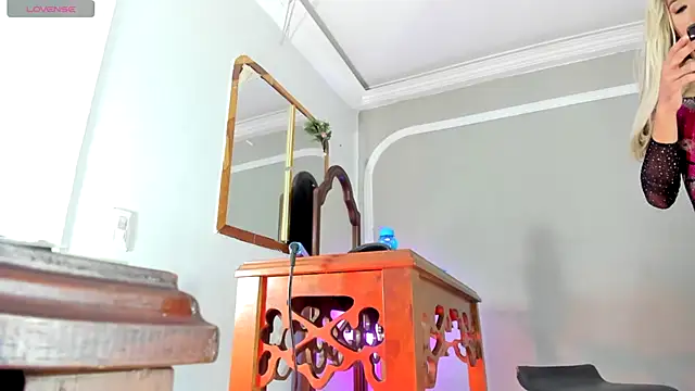 Snapshot of Jimena_Grey chatting on 10/19/25, 06:03 Jimena Grey online show from 10/19/25, 06:03