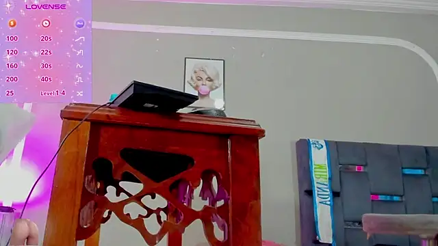 Jimena Grey online show from 06/11/26, 08:45