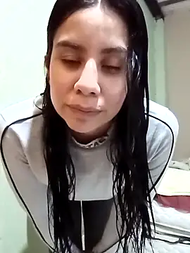 Snapshot of Michellluxo chatting on 04/23/26, 12:56 Michellluxo online show from 04/23/26, 12:56