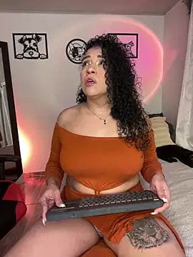 Snapshot of miss_grace_01 chatting on 02/08/25, 05:29 miss grace 01 online show from 02/08/25, 05:29