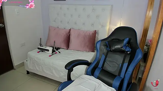 kitty kayo online show from 07/11/26, 03:42