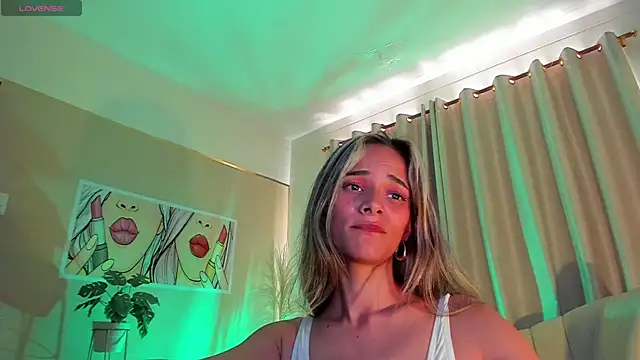 SkiinnyAna online show from 01/22/25, 07:45