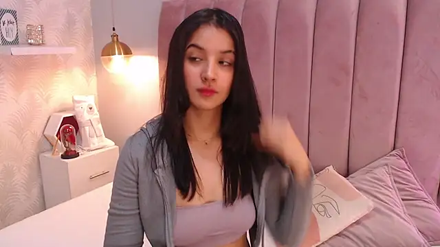 Snapshot of LeenaBrown chatting on 03/16/26, 12:31 LeenaBrown online show from 03/16/26, 12:31