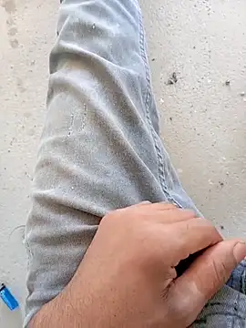 Kurtsikicixh online show from 10/17/25, 10:07