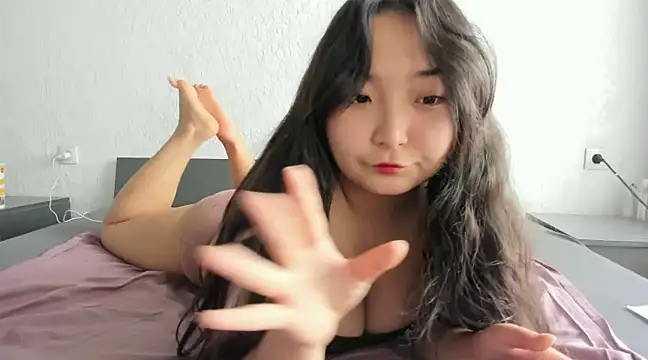 cutie mio online show from 03/12/25, 10:16