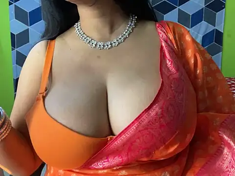Snapshot of Aishwarya_101_ chatting on 01/18/25, 07:07 Aishwarya 101 online show from 01/18/25, 07:07