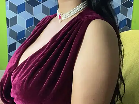 Snapshot of Aishwarya_101_ chatting on 02/04/25, 06:14 Aishwarya 101 online show from 02/04/25, 06:14