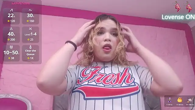 Snapshot of Pearl_Michelts chatting on 10/21/25, 12:28 Pearl Michelts online show from 10/21/25, 12:28