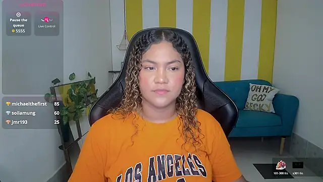 Snapshot of Cristal_War chatting on 11/04/25, 11:26 Cristal War online show from 11/04/25, 11:26