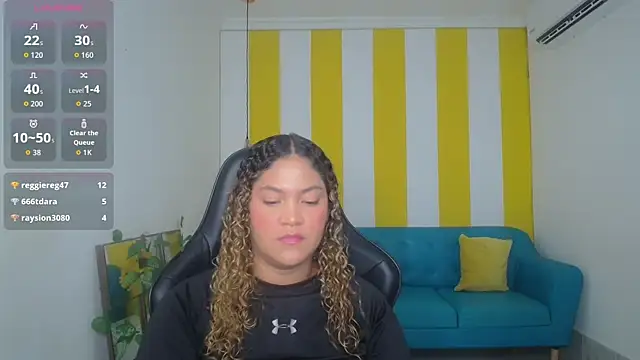 Snapshot of Cristal_War chatting on 11/13/25, 11:14 Cristal War online show from 11/13/25, 11:14