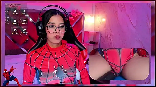 Snapshot of SweetieCloe_ chatting on 09/23/25, 08:45 SweetieCloe online show from 09/23/25, 08:45