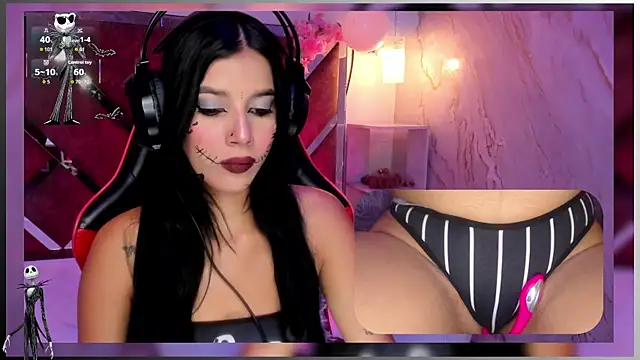 Snapshot of SweetieCloe_ chatting on 10/14/25, 09:04 SweetieCloe online show from 10/14/25, 09:04